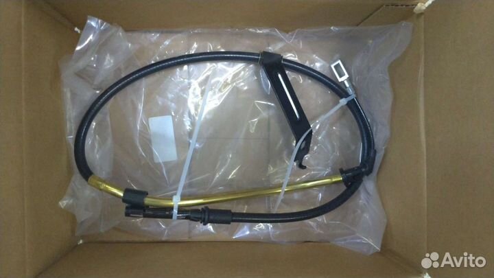 Трос ручника задний правый Ford Escape 05-07г