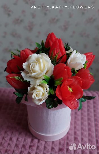 Букет тюльпаны и розы из мыла