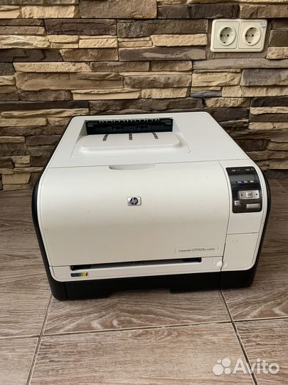 Принтер hp laserjet CP1525n цветной