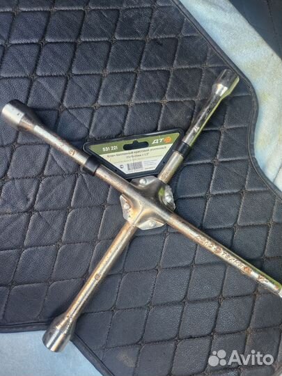 Ключ балонный крестовой