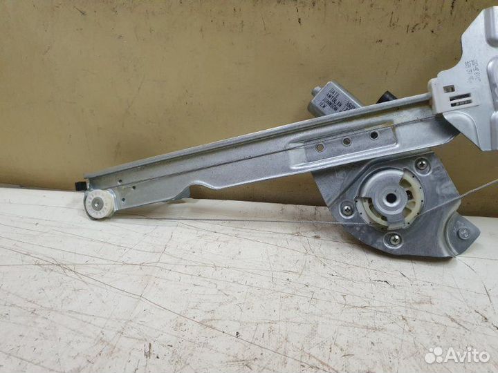 Стеклоподъемник передний левый Nissan Terrano D10