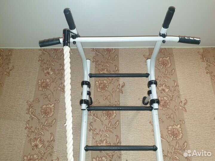 Шведская стенка турник