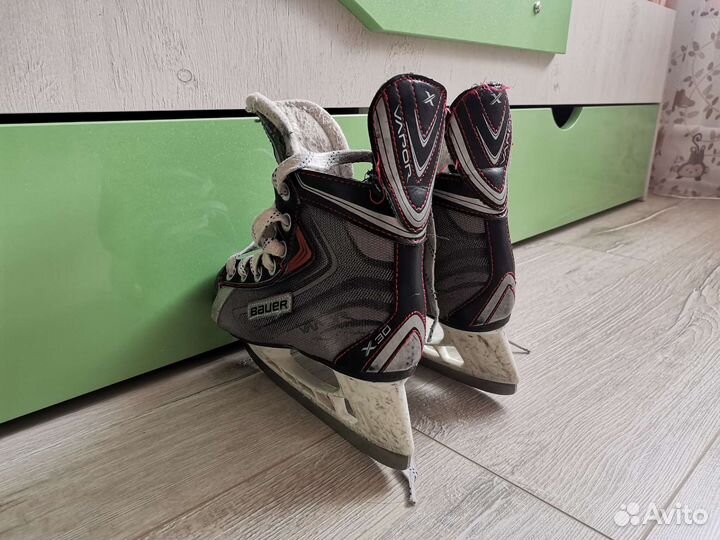 Хоккейные коньки bauer детские
