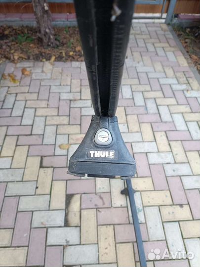 Багажник на рейлинги thule
