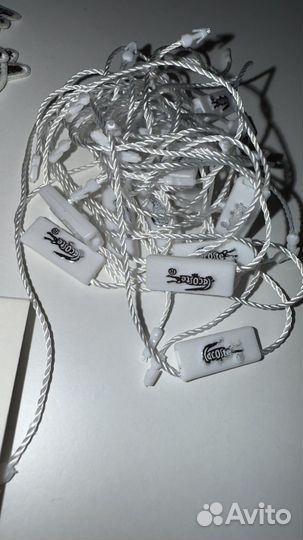 Lacoste бирка есть