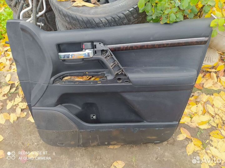 Toyota Land cruiser 200 обшивка двери передняя пра