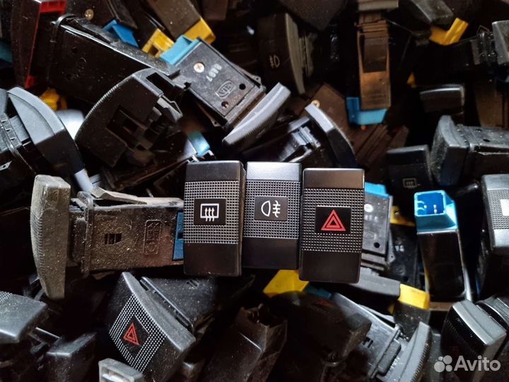 Кнопки задних птф,обогрева,аварийки Kia Spectra