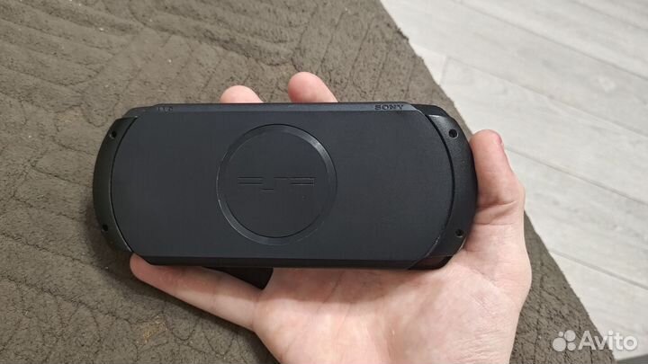 Sony psp e 1008