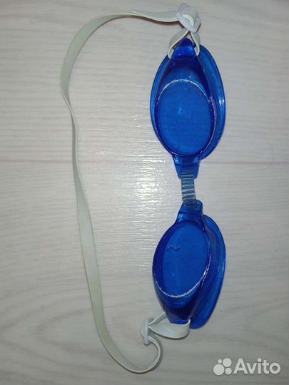 Очки для плавания