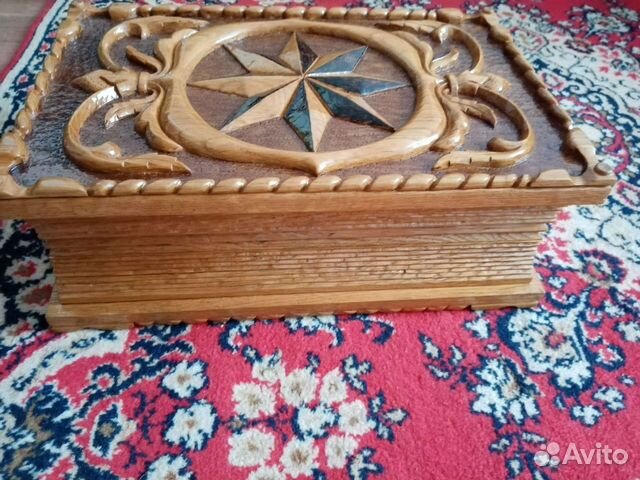 Книга шахматы резная