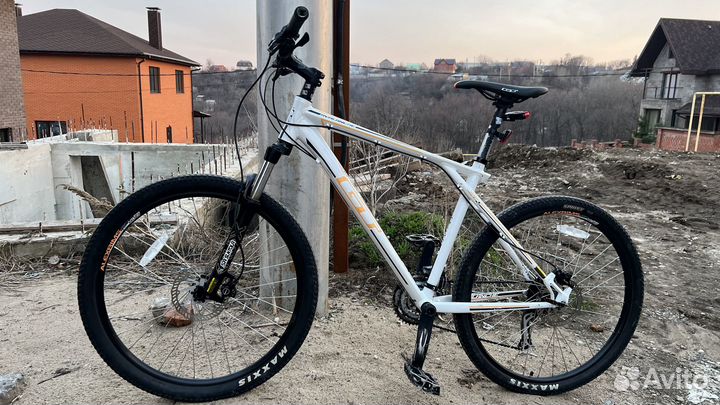 GT Avalanche, Гидравлика, рама L