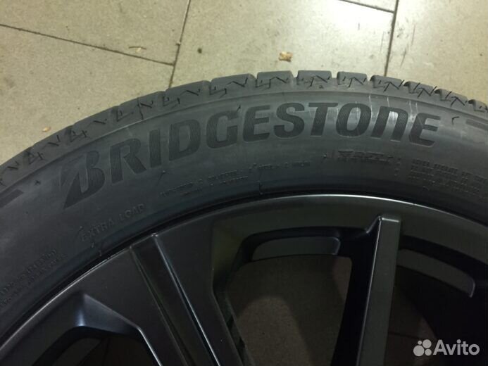 Летние колеса BMW X5 / X6 G05 G06 R20 стиль 748M