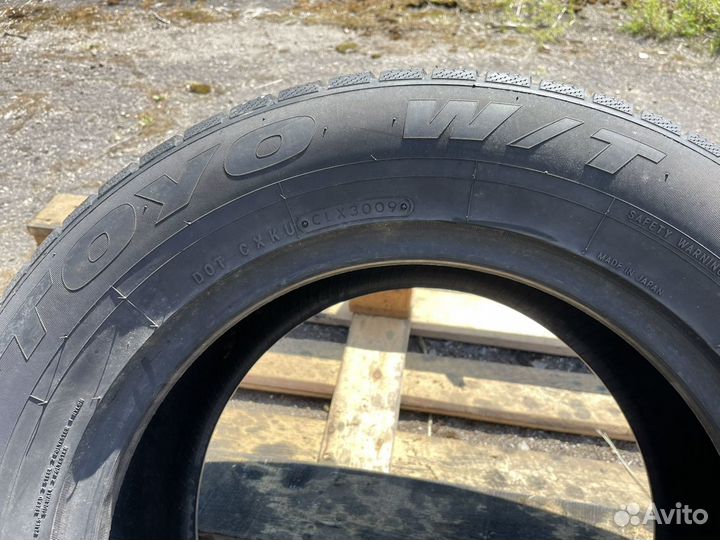 Toyo Open Country W/T 235/60 R16