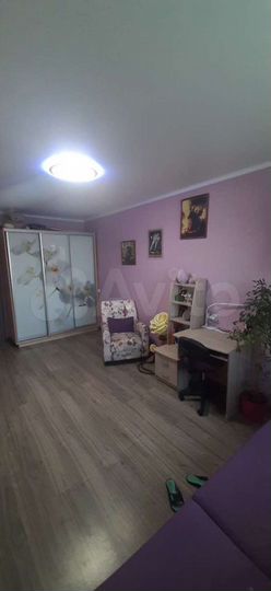 2-к. квартира, 65 м², 4/10 эт.