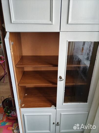 Шкаф