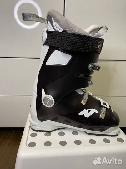 Горнолыжные ботинки