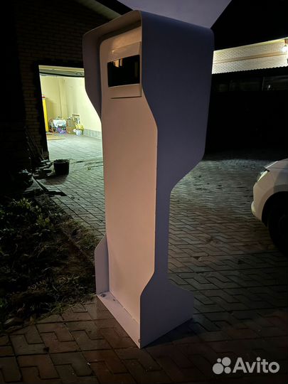 Стойка для зарядной станции