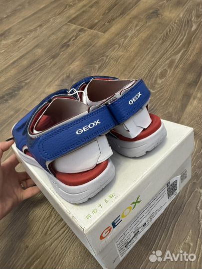 Сандалии geox новые 34