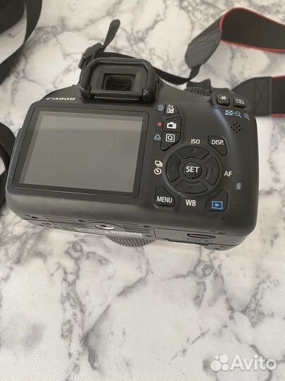 Canon eos 1100d
