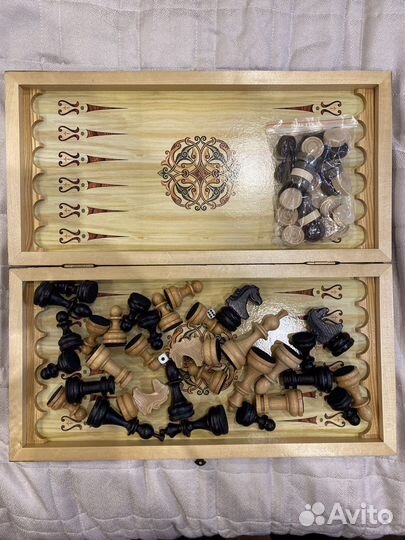 Шахматы, шашки и нарды деревянные (3 в 1)