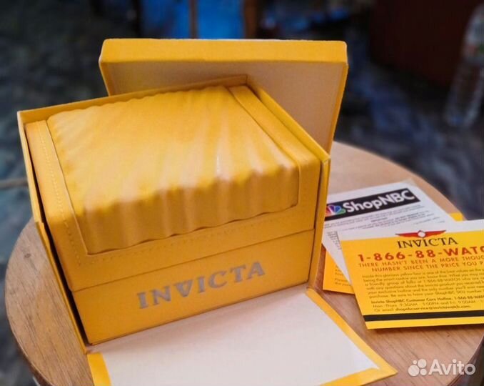 Оригинальная коробка от швейцарских часов