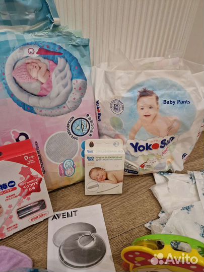 Вещи игрушки для малыша и мамы