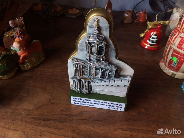 Статуэтка Высоцкого монастыря