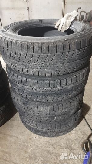 Bridgestone Blizzak VRX 20.5/65 R15