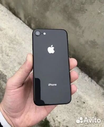 iPhone 8, 64 ГБ