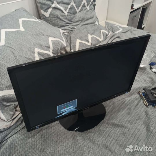 Монитор samsung