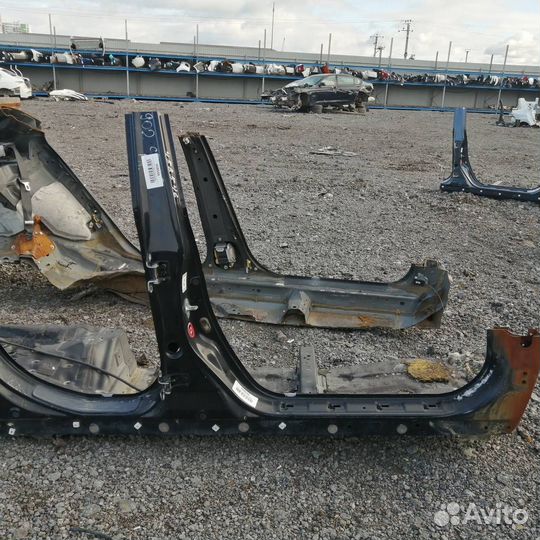 Порог со стойкой правый Honda CR-V 2007-2012