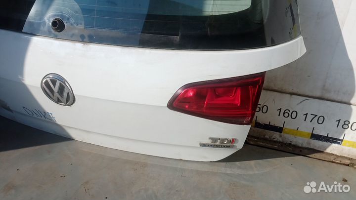 Крышка багажника 5G6827025AA Volkswagen Golf 7 (2012-2019)