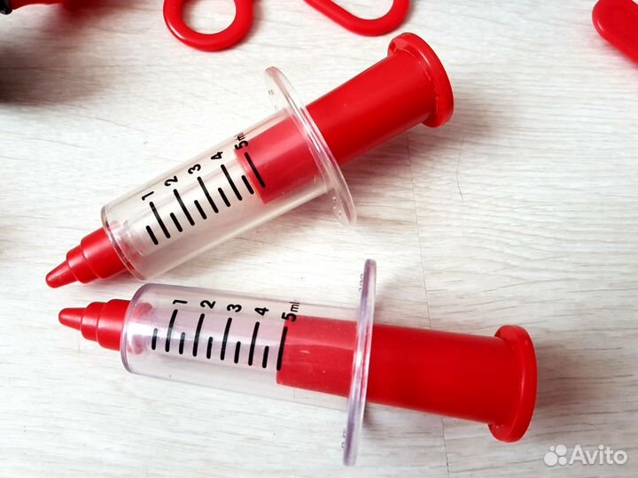 Юный доктор чемодан