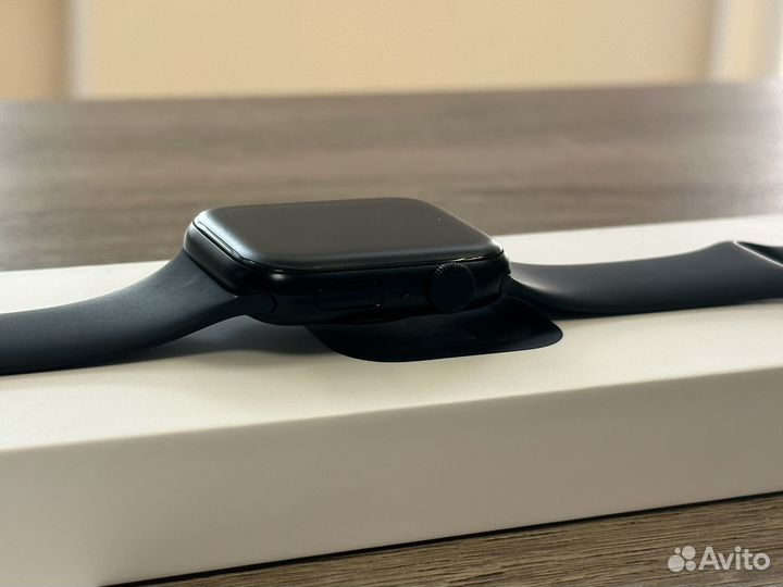 Apple watch se 2, 44 мм, акб 97