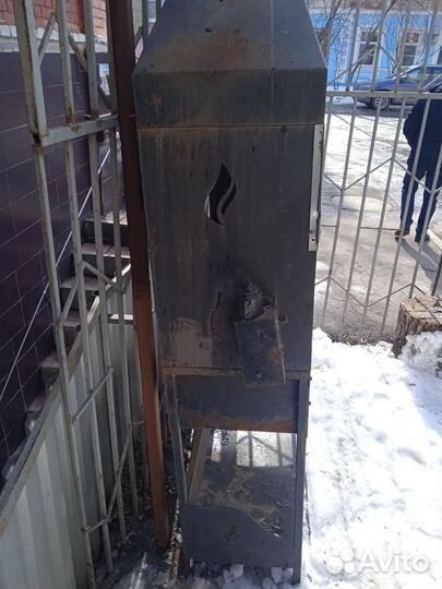 Мангал с крышей