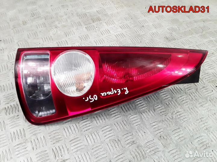Фонарь задний правый Renault Espace 4 8200027152