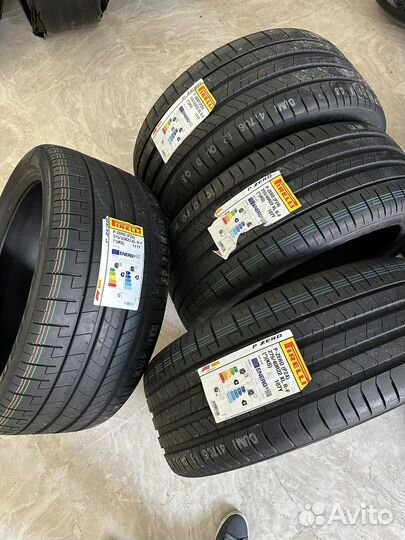 Летние шины BMW X7 G07 Pirelli RF 275/40+315/35R22