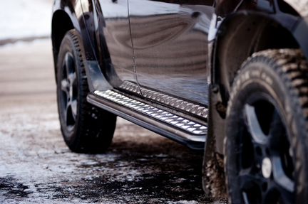 Пороги Рено Дастер стальные черные, Эстонец