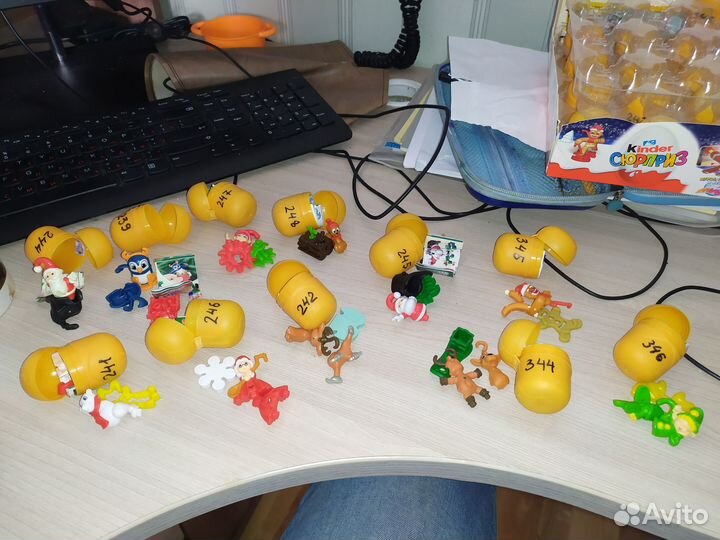 Новогодняя серия киндер-сюрприз 2024