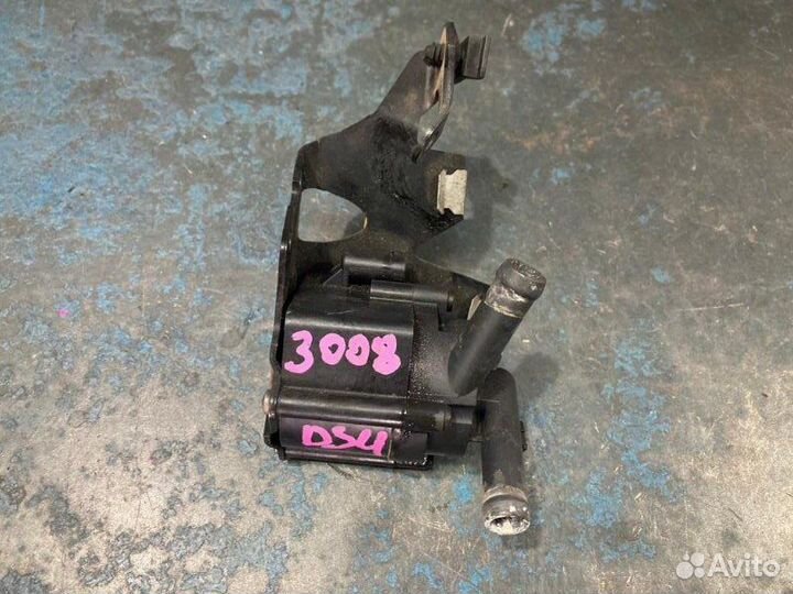 Водяная помпа Peugeot 3008