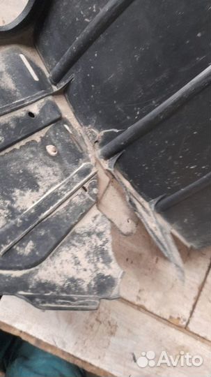 Подкрылок передний левый Hyundai Elantra 5 С 2010