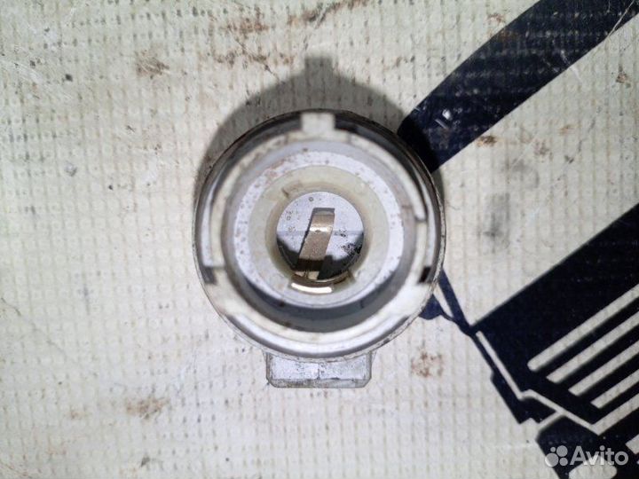 Патрон лампы Mercedes-Benz Atego