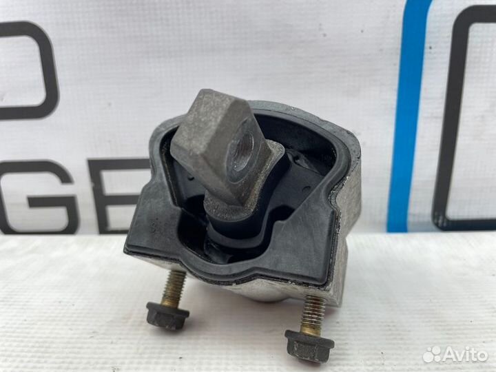 Подушка кпп Mercedes-Benz C-Class W202 111.945 2.0