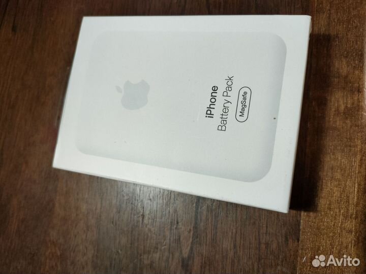 Павербанк apple
