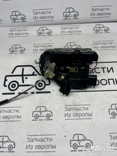 Audi A6C5 замок двери задней правой