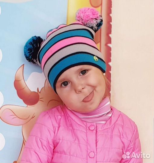 Шапочки, шапка-шлем на 2-3 года в идеале и новые