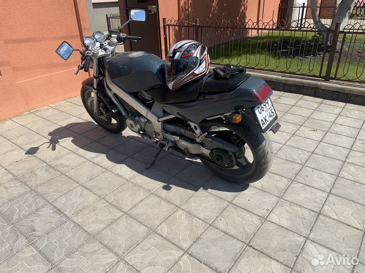 Хонда NT650 bros