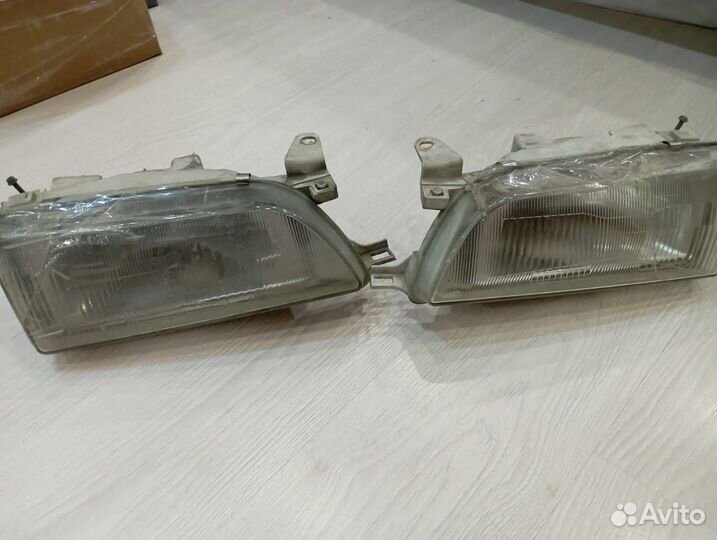 Тойота Королла фары ее 103,цена за две