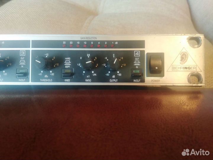 Bechringer Multicom MDX 2400