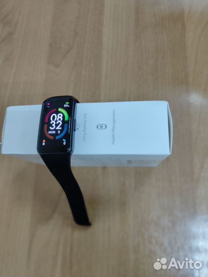 Фитнес браслет Honor Band 6